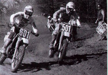 Mike Andrews # 601, Larry Andrews #501, & Curt Andrews with the pit board